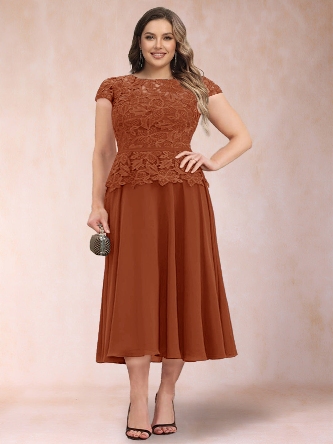 A-Line/Princess Chiffon Scoop Short Sleeves Plus Size Mother of the Bride Dresses with Applique