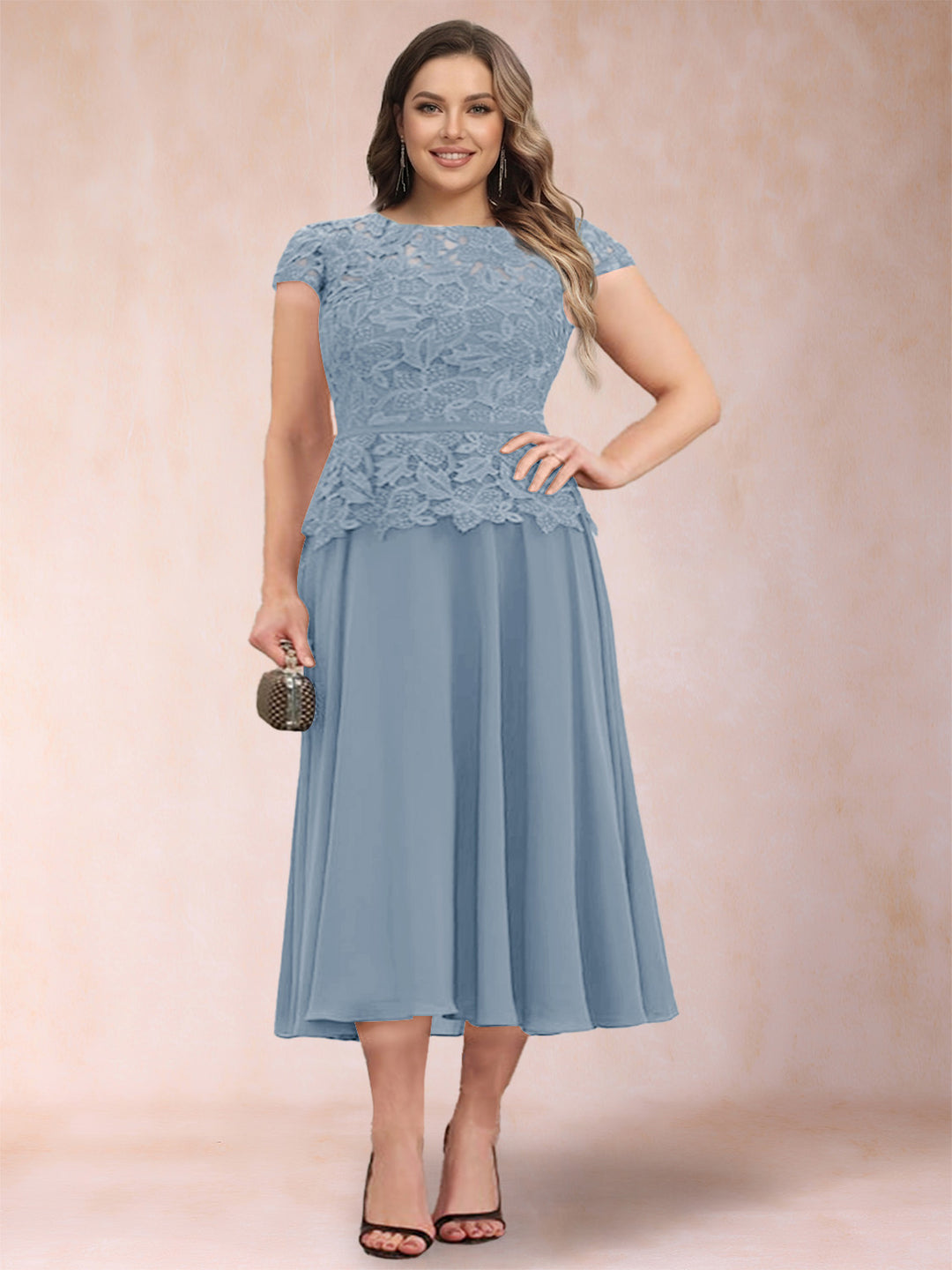 A-Line/Princess Chiffon Scoop Short Sleeves Plus Size Mother of the Bride Dresses with Applique