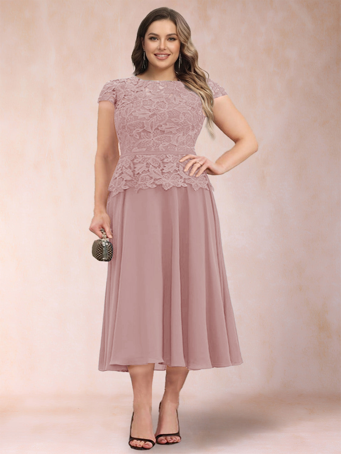 A-Line/Princess Chiffon Scoop Short Sleeves Plus Size Mother of the Bride Dresses with Applique