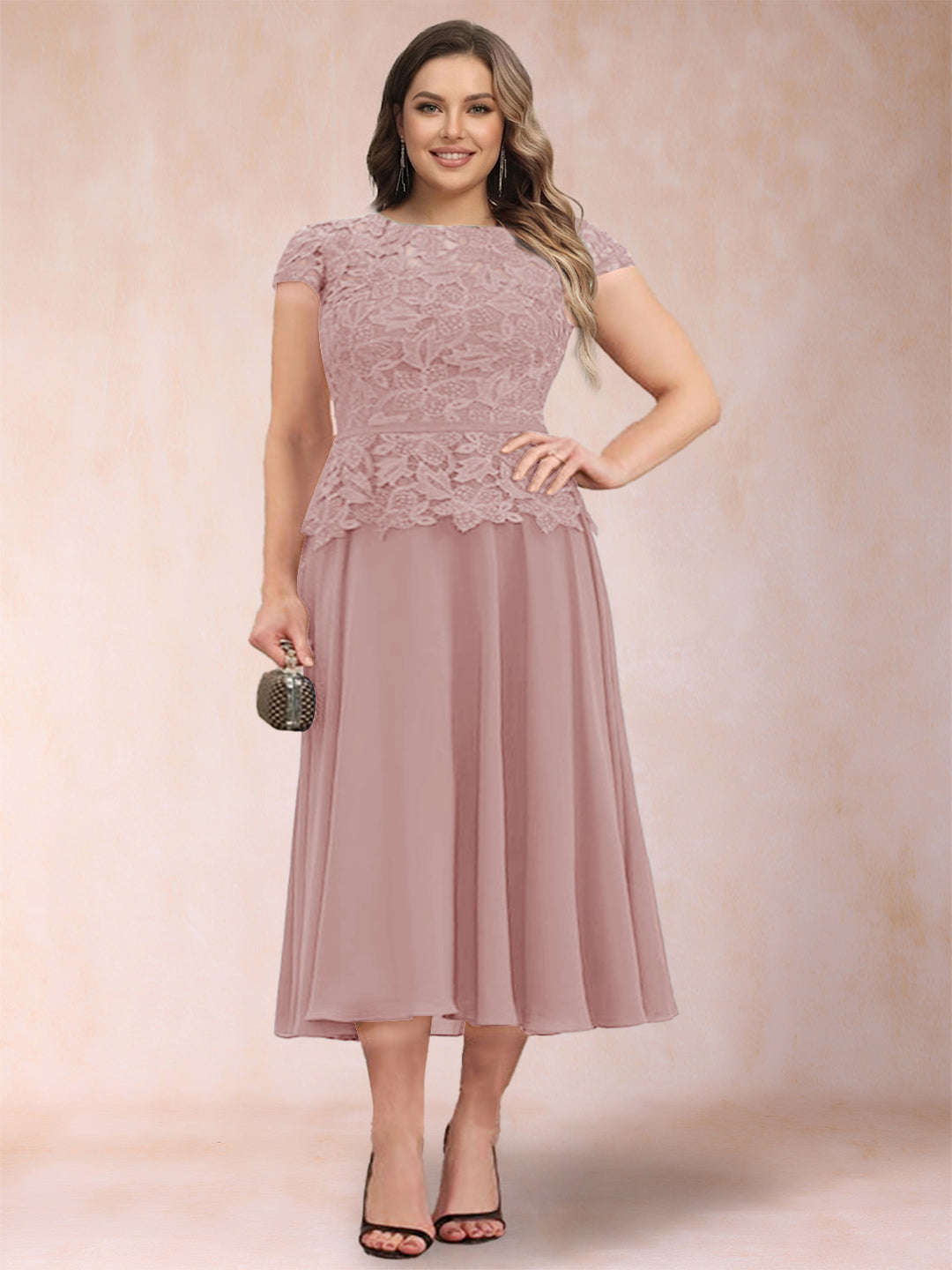 A-Line/Princess Chiffon Scoop Short Sleeves Plus Size Mother of the Bride Dresses with Applique
