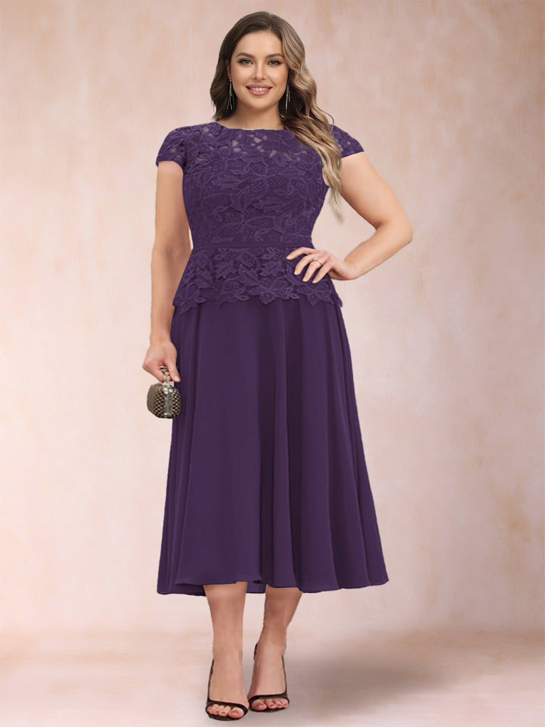 A-Line/Princess Chiffon Scoop Short Sleeves Plus Size Mother of the Bride Dresses with Applique