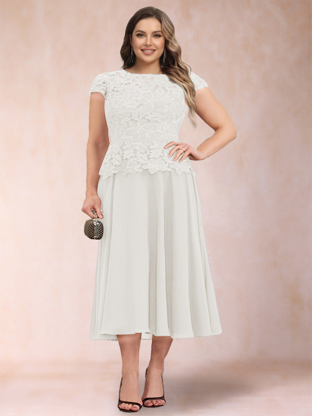 A-Line/Princess Chiffon Scoop Short Sleeves Plus Size Mother of the Bride Dresses with Applique