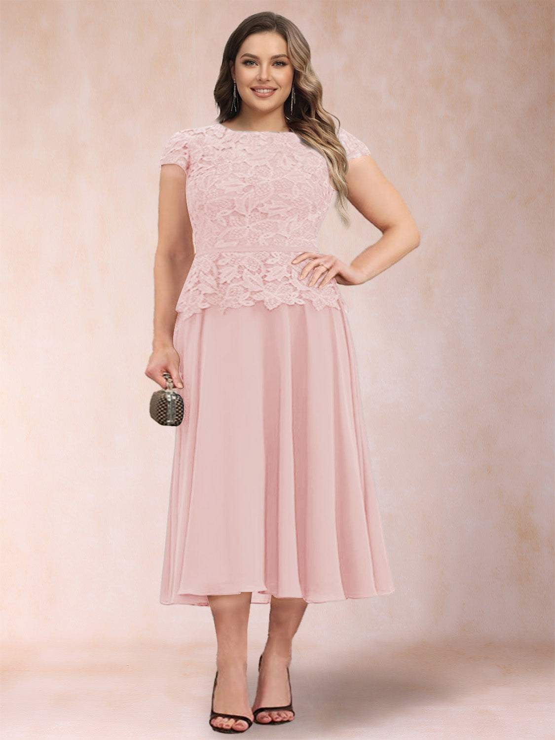 A-Line/Princess Chiffon Scoop Short Sleeves Plus Size Mother of the Bride Dresses with Applique