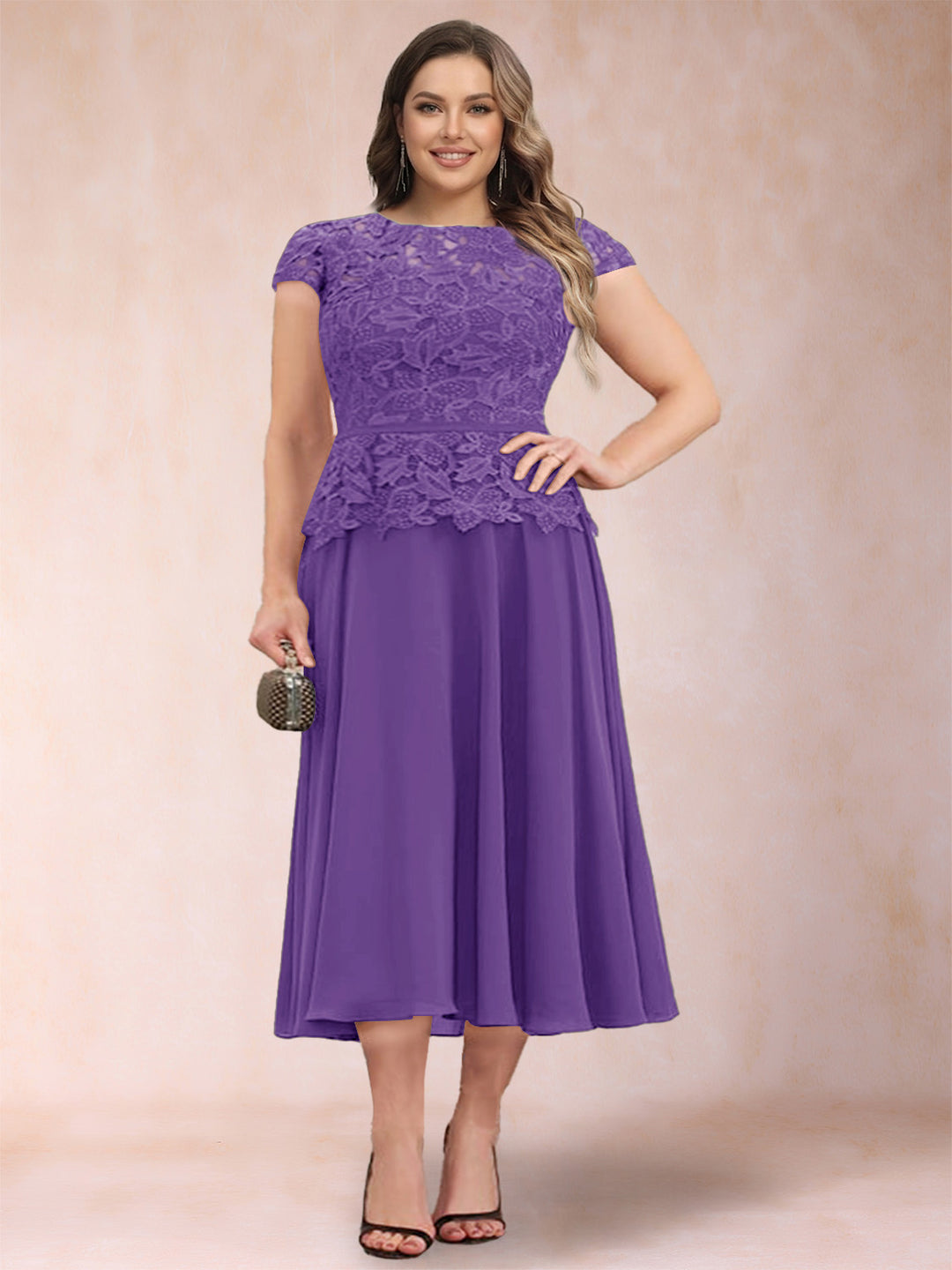 A-Line/Princess Chiffon Scoop Short Sleeves Plus Size Mother of the Bride Dresses with Applique