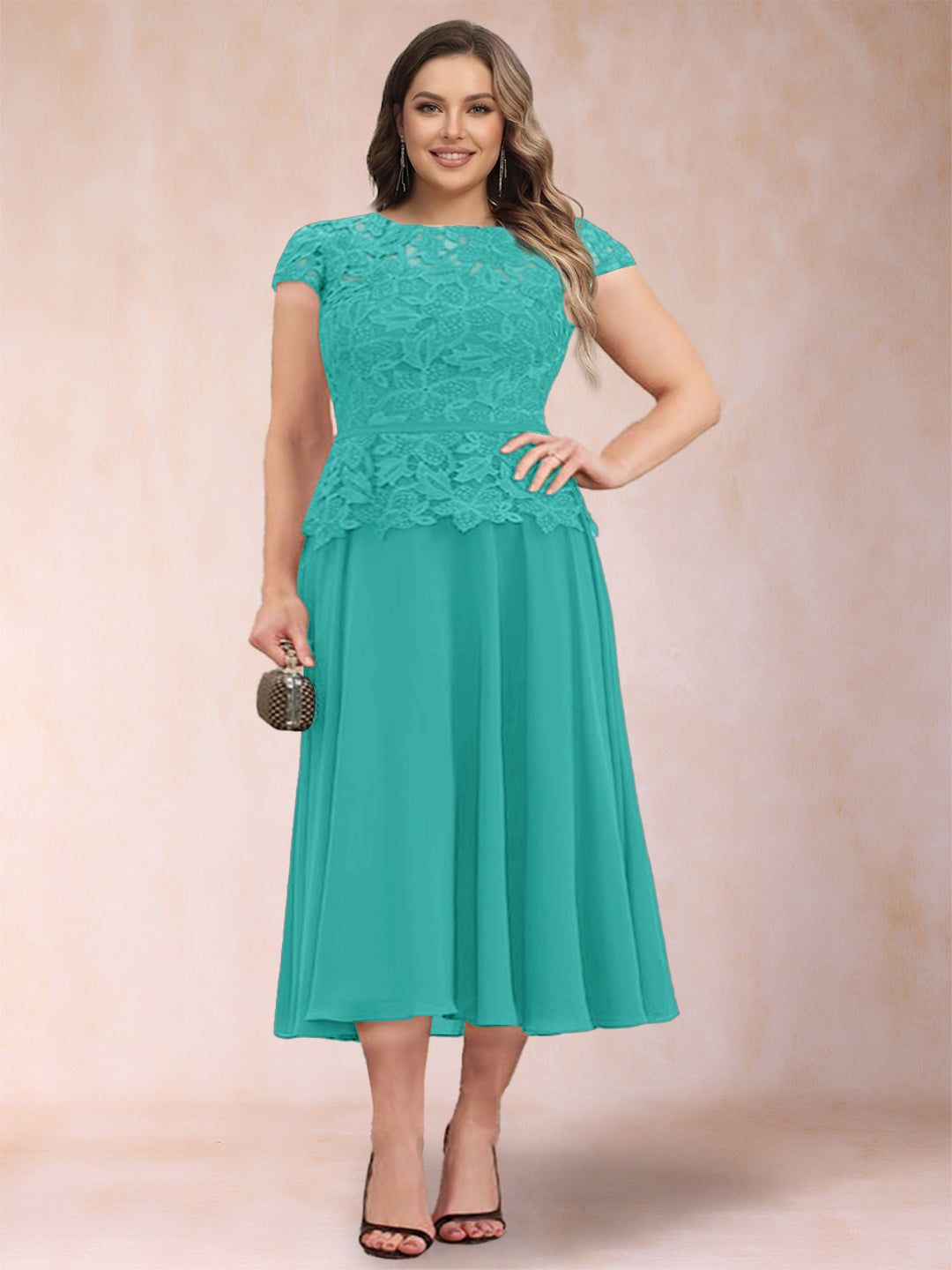 A-Line/Princess Chiffon Scoop Short Sleeves Plus Size Mother of the Bride Dresses with Applique