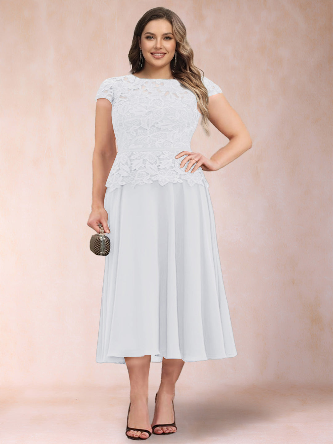 A-Line/Princess Chiffon Scoop Short Sleeves Plus Size Mother of the Bride Dresses with Applique