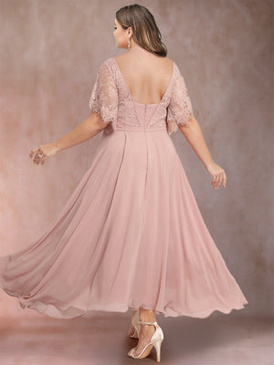 A-Line/Princess V-Neck Short Sleeves Plus Size Mother of the Bride Dresses with Applique