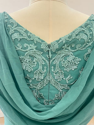 Sheath/Column Empire Scoop Lace Pleated Mother of the Bride Dresses