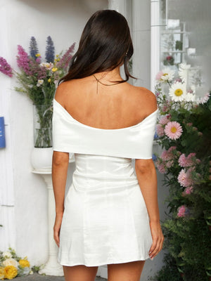 Sheath/Column Off-the-Shoulder Bow Bust Mini Dresses Short Homecoming Dresses