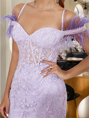 Sheath/Column Off-the-Shoulder Short Homecoming Dresses with Feather & Appliques
