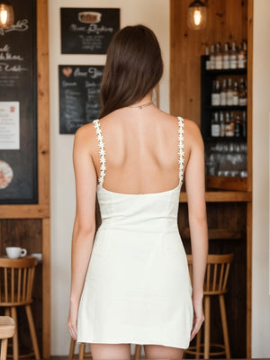 Sheath/Column Chic Flower Straps Mini Dresses Short Homecoming Dresses