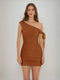 Sheath/Column Off-the-Shoulder Ruched Short Homecoming Dresses with Ribbon