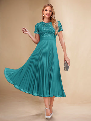 A-Line/Princess Scoop Short Sleeves Pleated Mother of the Bride Dresses with Appliques