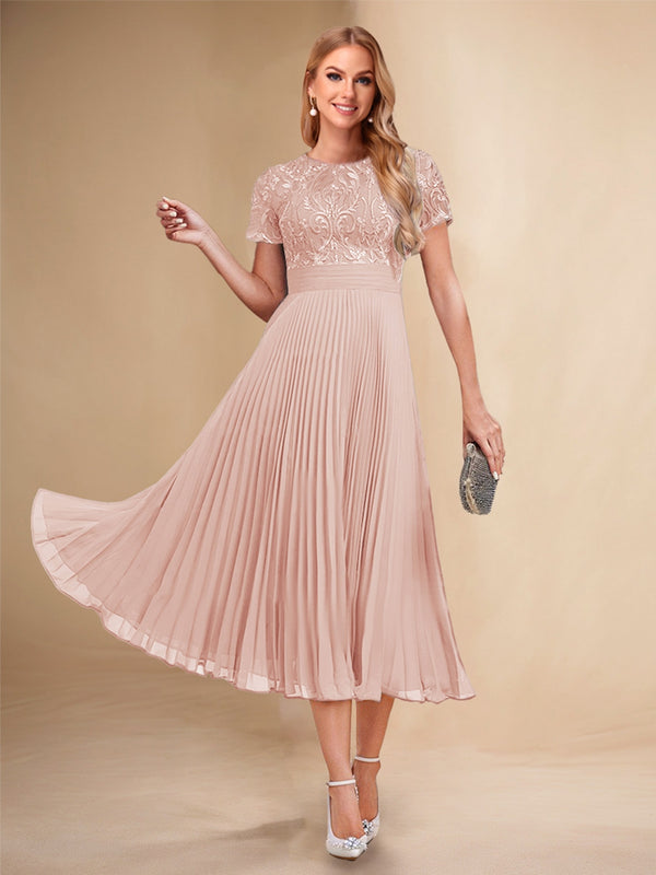A-Line/Princess Scoop Short Sleeves Pleated Mother of the Bride Dresses with Appliques