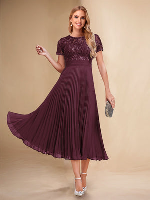 A-Line/Princess Scoop Short Sleeves Pleated Mother of the Bride Dresses with Appliques