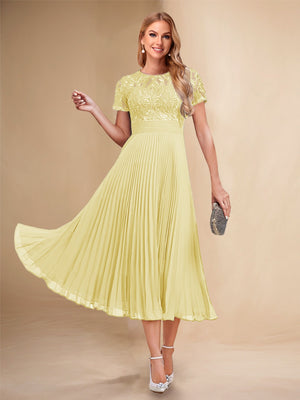 A-Line/Princess Scoop Short Sleeves Pleated Mother of the Bride Dresses with Appliques