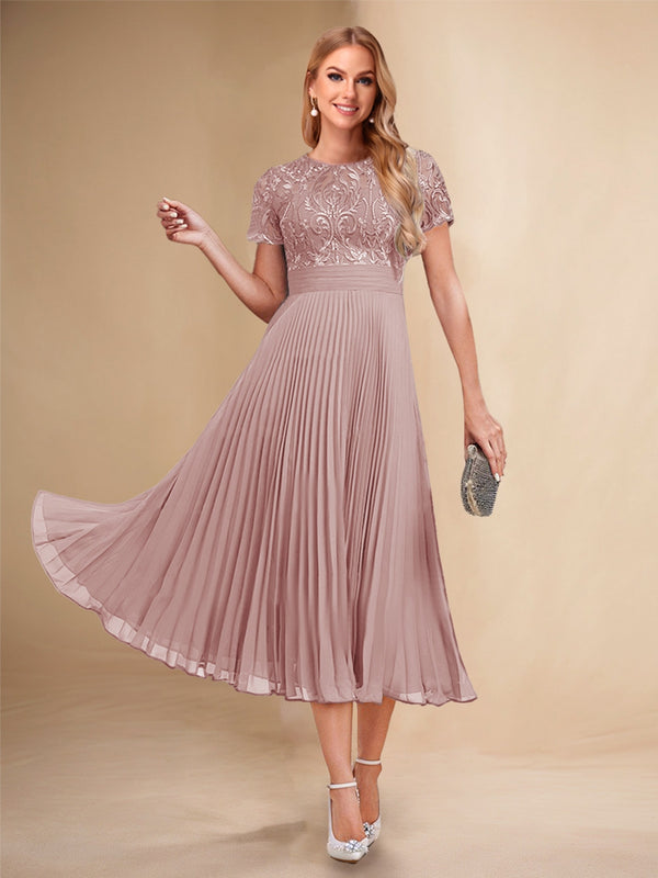 A-Line/Princess Scoop Short Sleeves Pleated Mother of the Bride Dresses with Appliques