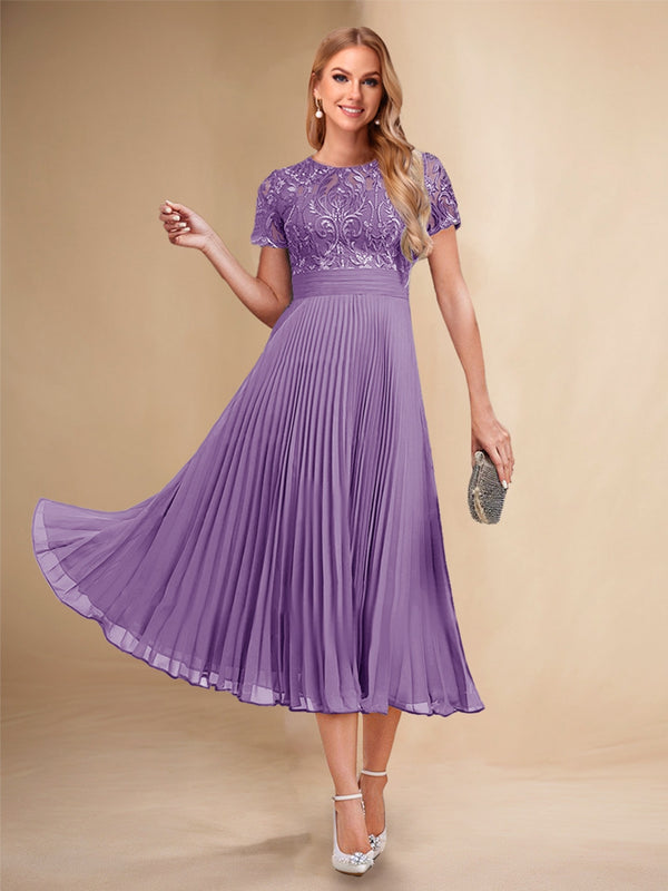 A-Line/Princess Scoop Short Sleeves Pleated Mother of the Bride Dresses with Appliques