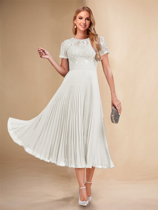 A-Line/Princess Scoop Short Sleeves Pleated Mother of the Bride Dresses with Appliques