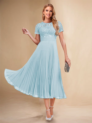 A-Line/Princess Scoop Short Sleeves Pleated Mother of the Bride Dresses with Appliques
