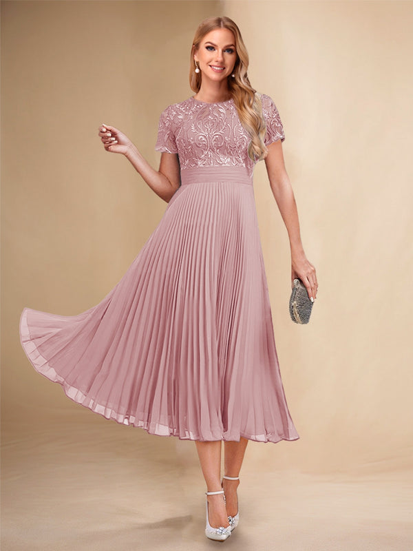 A-Line/Princess Scoop Short Sleeves Pleated Mother of the Bride Dresses with Appliques