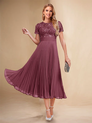 A-Line/Princess Scoop Short Sleeves Pleated Mother of the Bride Dresses with Appliques