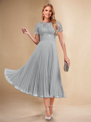 A-Line/Princess Scoop Short Sleeves Pleated Mother of the Bride Dresses with Appliques