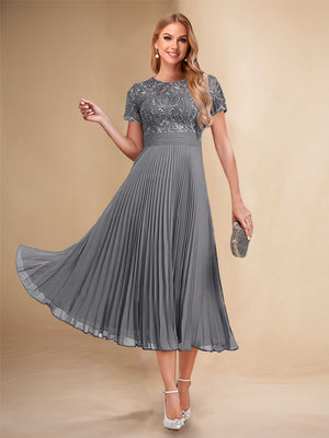 A-Line/Princess Scoop Short Sleeves Pleated Mother of the Bride Dresses with Appliques