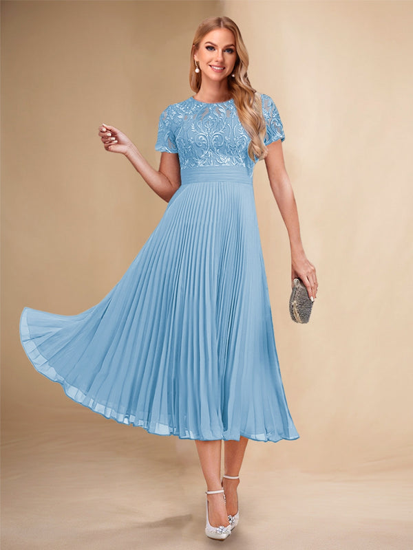 A-Line/Princess Scoop Short Sleeves Pleated Mother of the Bride Dresses with Appliques