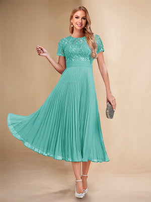A-Line/Princess Scoop Short Sleeves Pleated Mother of the Bride Dresses with Appliques