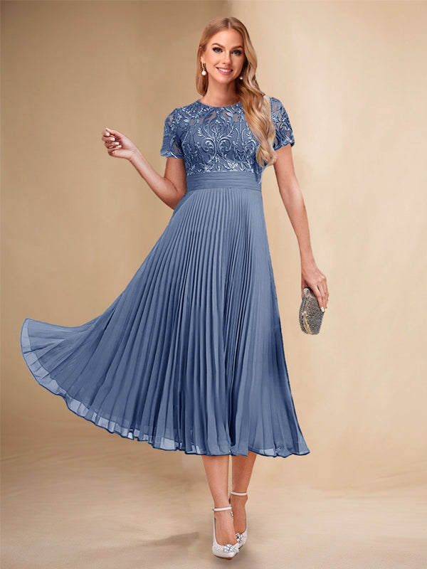 A-Line/Princess Scoop Short Sleeves Pleated Mother of the Bride Dresses with Appliques