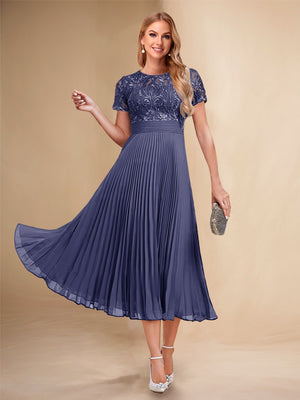 A-Line/Princess Scoop Short Sleeves Pleated Mother of the Bride Dresses with Appliques