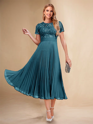 A-Line/Princess Scoop Short Sleeves Pleated Mother of the Bride Dresses with Appliques
