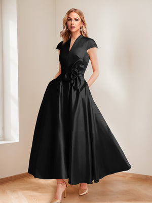 A-Line/Princess V-Neck Short Sleeves Mother of the Bride Dresses with Pockets & Flower