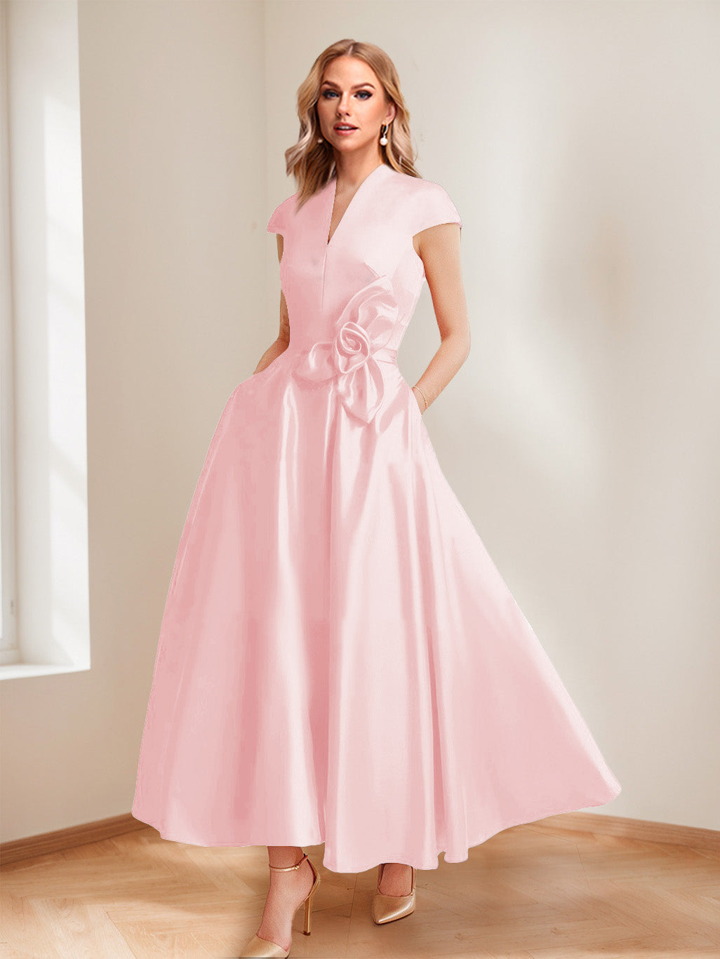A-Line/Princess V-Neck Short Sleeves Mother of the Bride Dresses with Pockets &amp; Flower