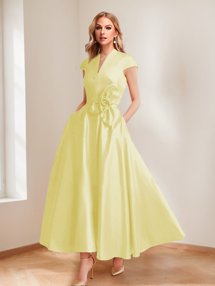 A-Line/Princess V-Neck Short Sleeves Mother of the Bride Dresses with Pockets &amp; Flower
