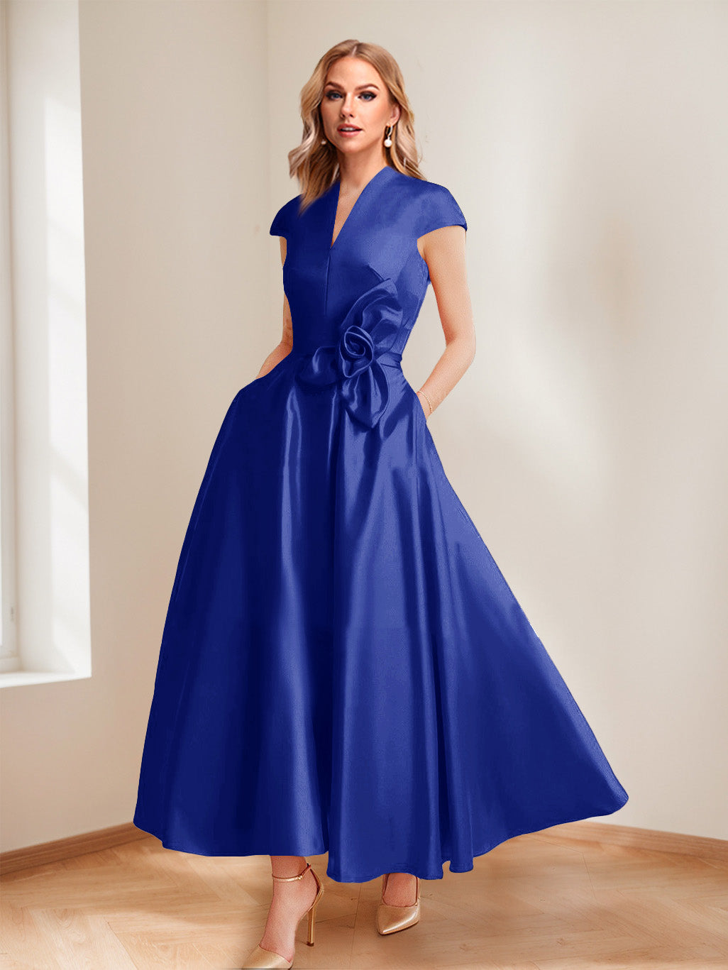 A-Line/Princess V-Neck Short Sleeves Mother of the Bride Dresses with Pockets &amp; Flower