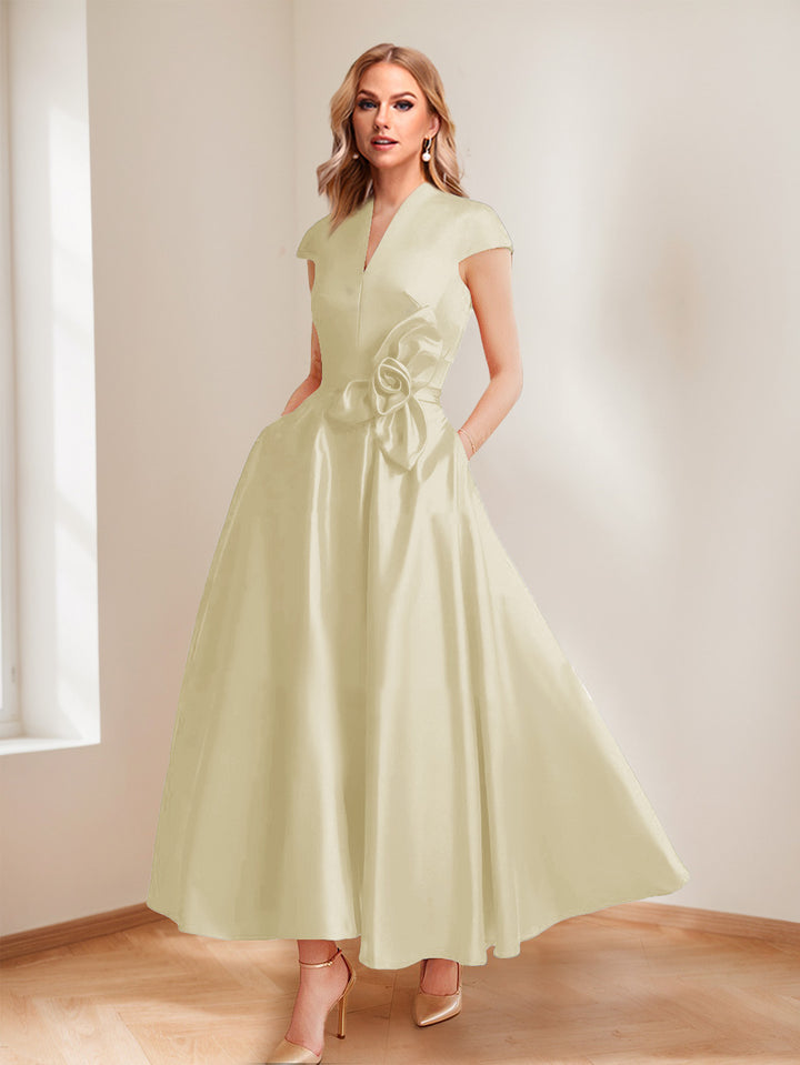 A-Line/Princess V-Neck Short Sleeves Mother of the Bride Dresses with Pockets &amp; Flower