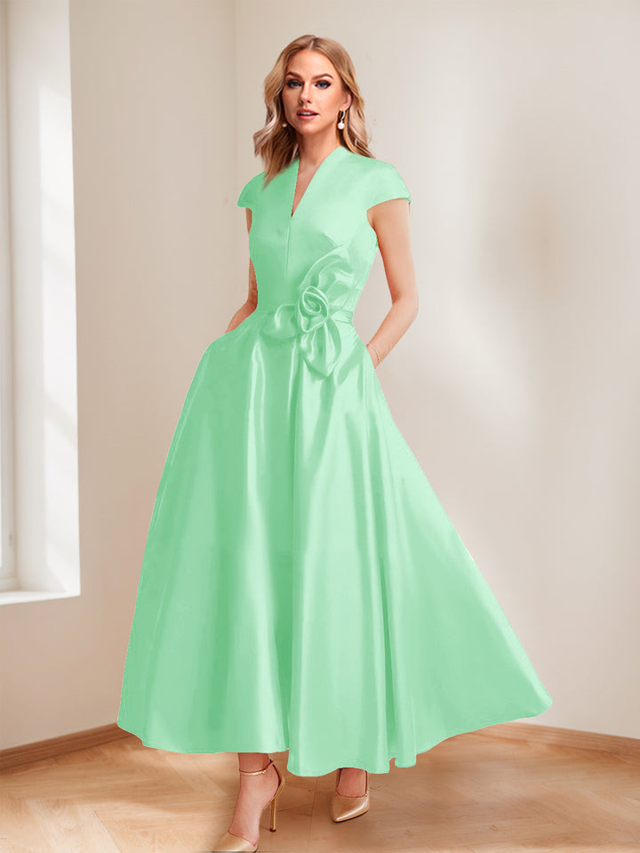A-Line/Princess V-Neck Short Sleeves Mother of the Bride Dresses with Pockets &amp; Flower