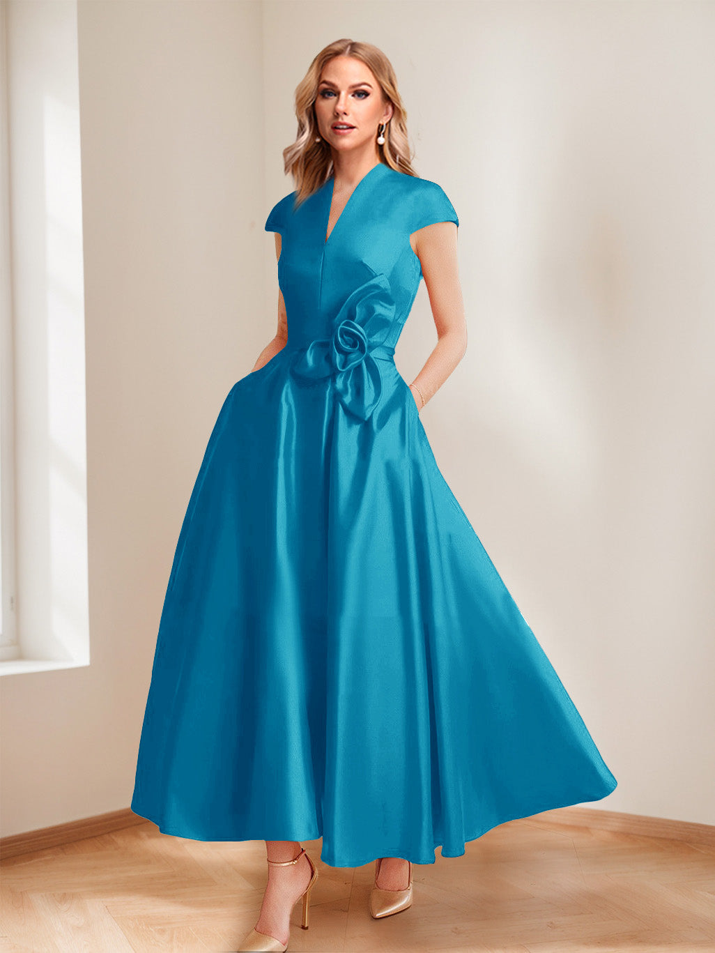 A-Line/Princess V-Neck Short Sleeves Mother of the Bride Dresses with Pockets &amp; Flower