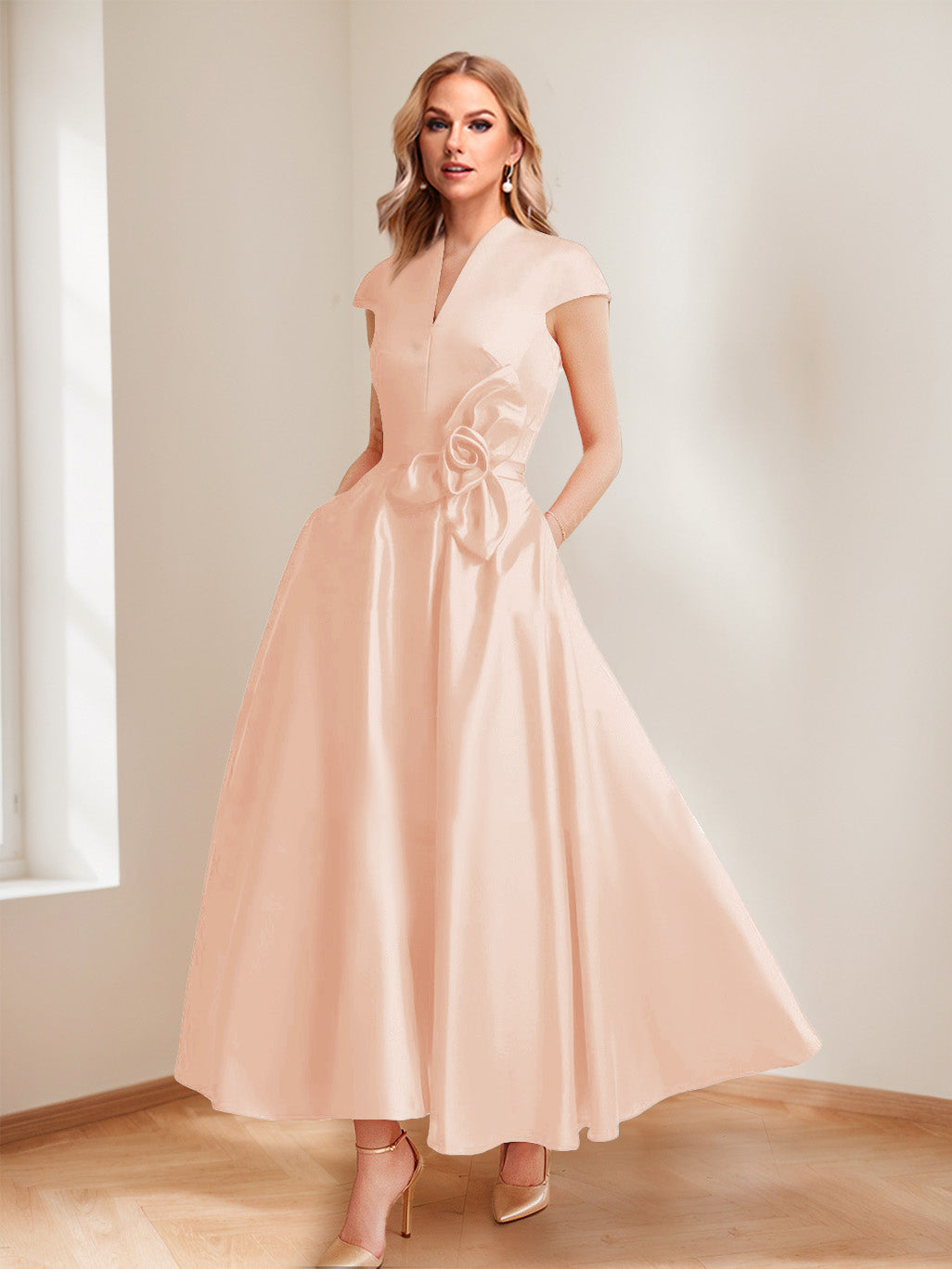 A-Line/Princess V-Neck Short Sleeves Mother of the Bride Dresses with Pockets &amp; Flower