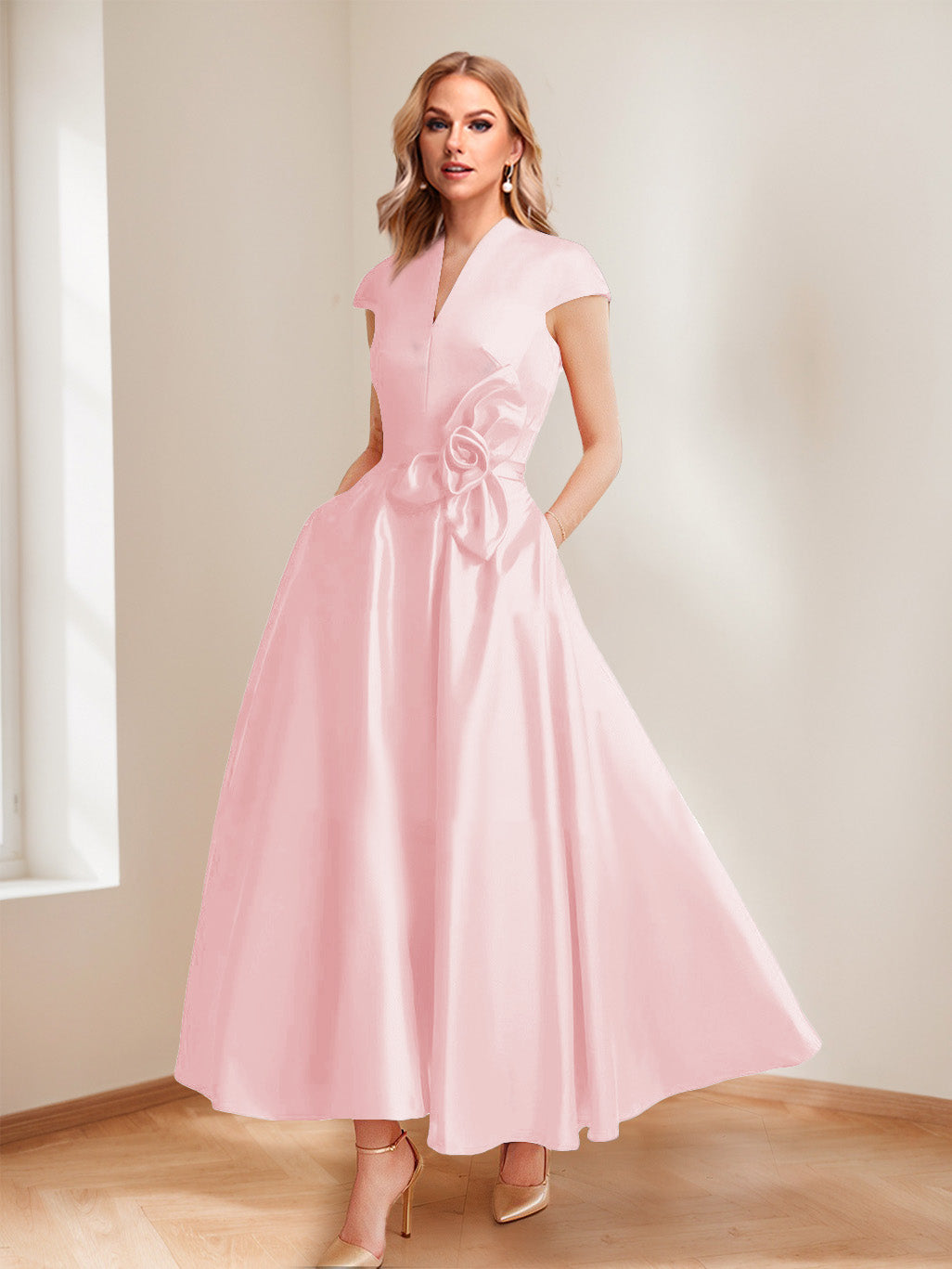 A-Line/Princess V-Neck Short Sleeves Mother of the Bride Dresses with Pockets &amp; Flower