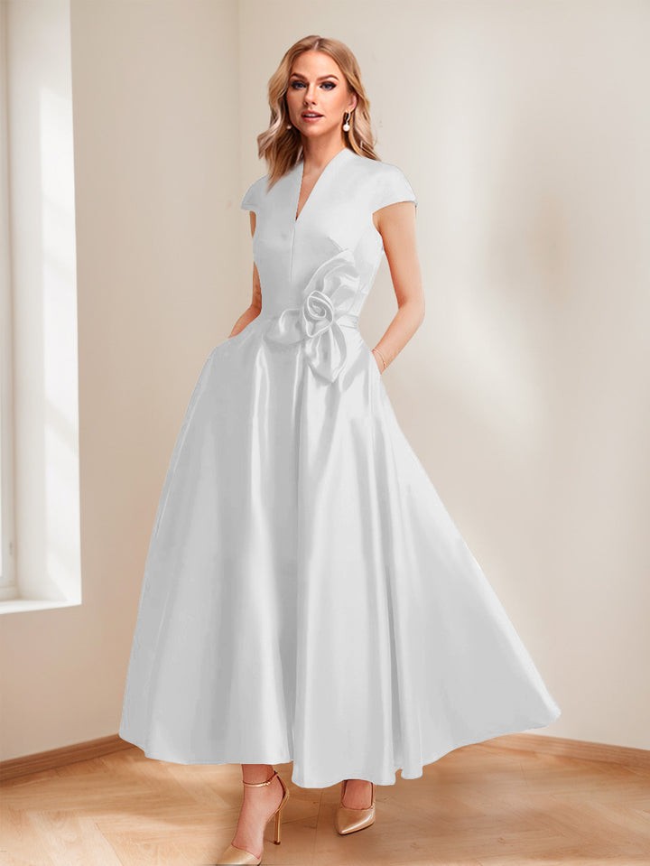 A-Line/Princess V-Neck Short Sleeves Mother of the Bride Dresses with Pockets &amp; Flower