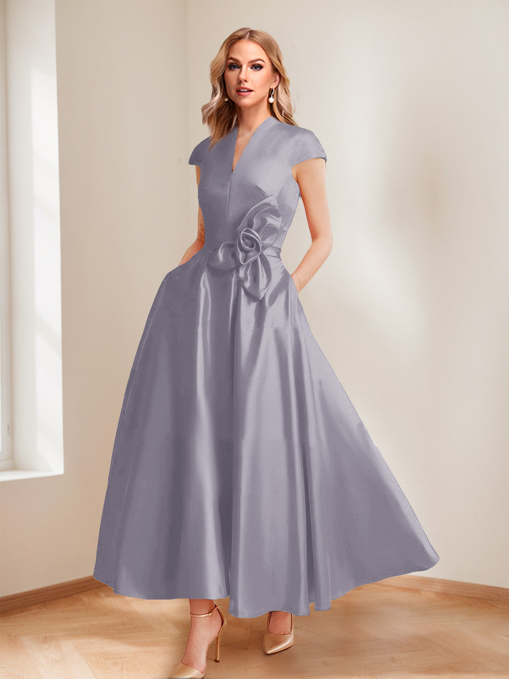 A-Line/Princess V-Neck Short Sleeves Mother of the Bride Dresses with Pockets &amp; Flower