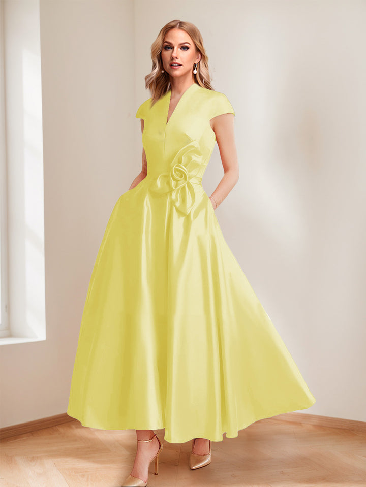 A-Line/Princess V-Neck Short Sleeves Mother of the Bride Dresses with Pockets &amp; Flower
