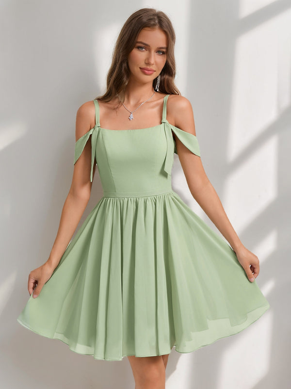 A-Line/Princess Square Sleeveless Chiffon Short Homecoming Dresses with Pleats