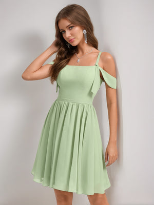 A-Line/Princess Square Sleeveless Chiffon Short Homecoming Dresses with Pleats