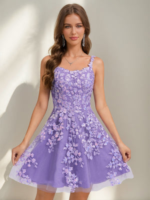 A-Line/Princess Scoop Short Homecoming Dresses with Sequins & Lace Appliques