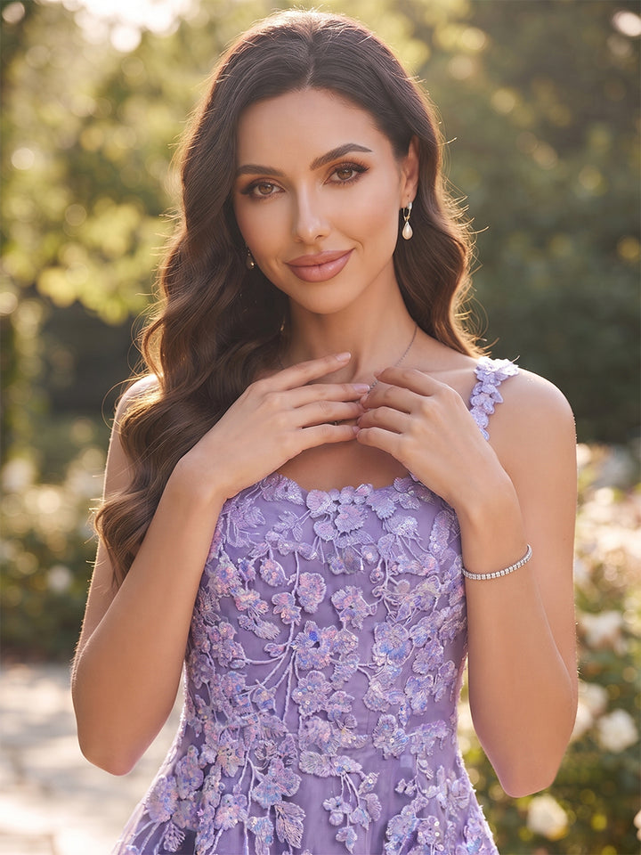 A-Line/Princess Scoop Short Homecoming Dresses with Sequins &amp; Lace Appliques