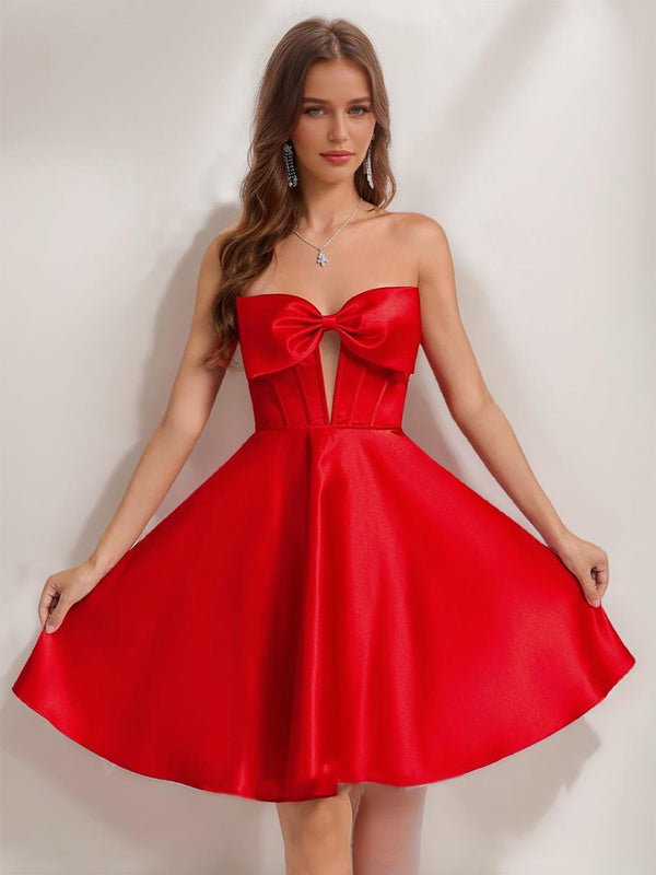A-Line/Princess Sweetheart Satin Short/Mini Homecoming Dresses with Bow